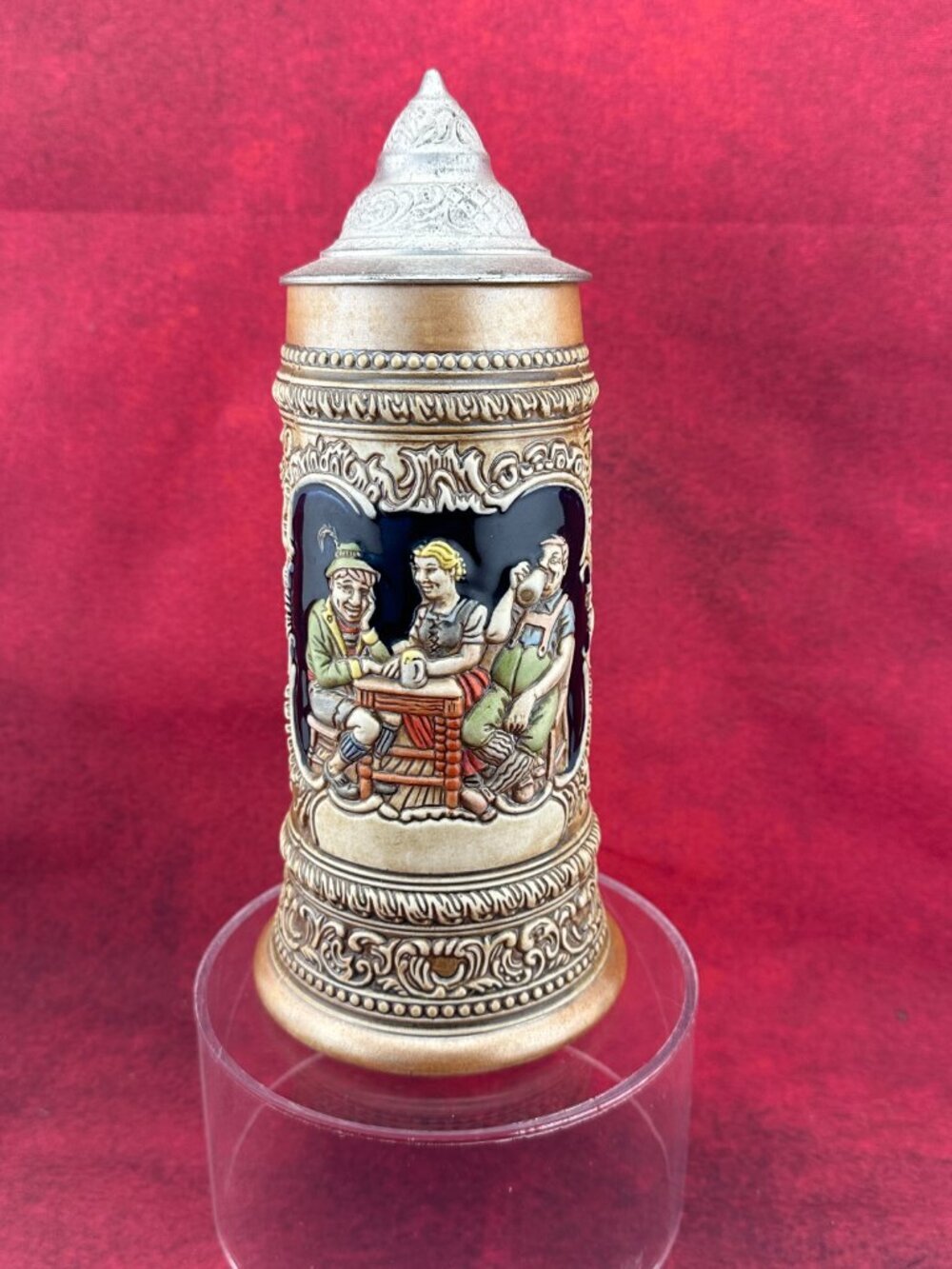 VINTAGE GERMAN TAVERN SCENE LIDDED TAN BACKGROUND BEER STEIN CERAMARTE 9 3/4 in